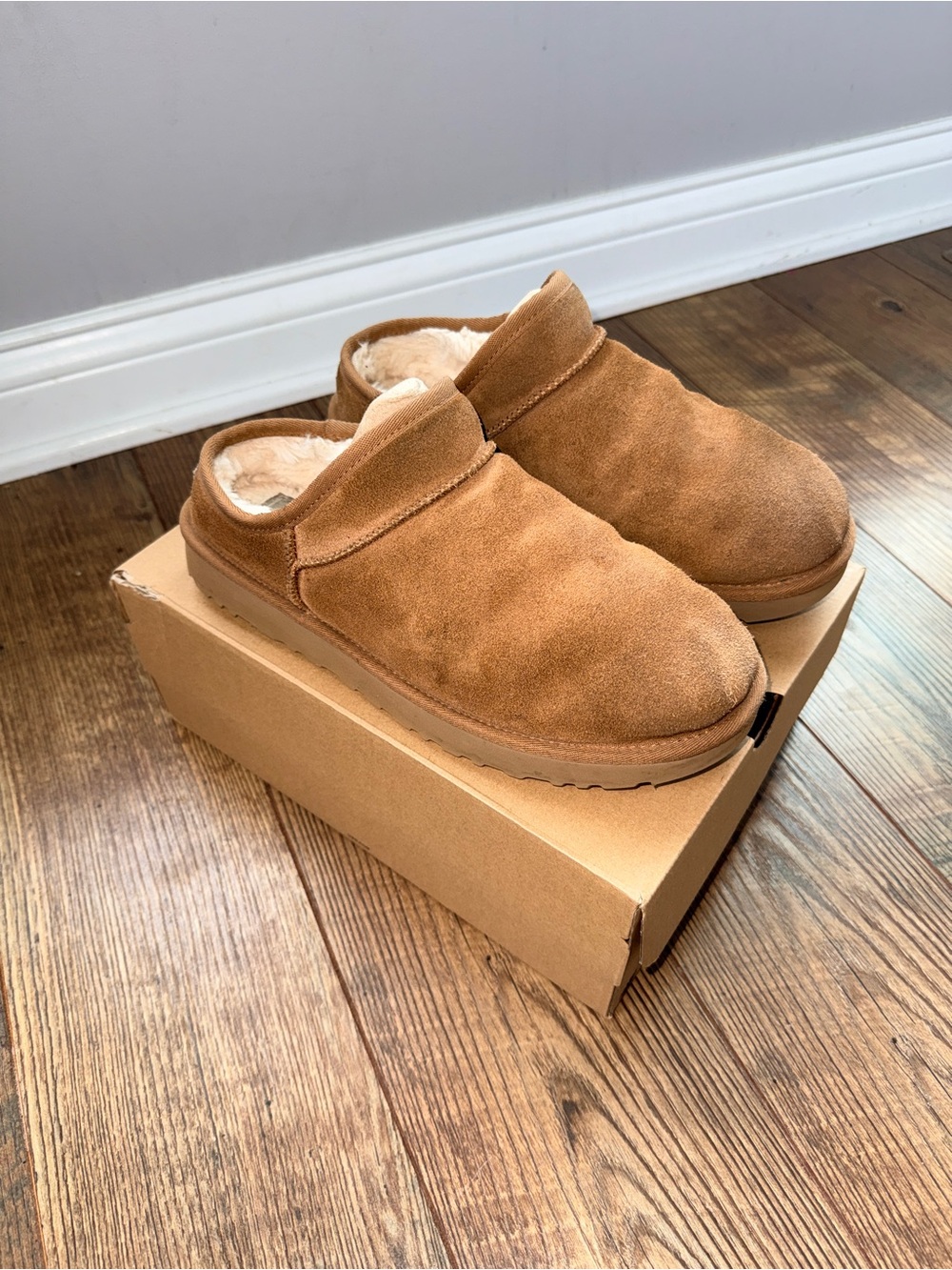 Women’s Chestnut Classic Micro - Picture 3 of 10